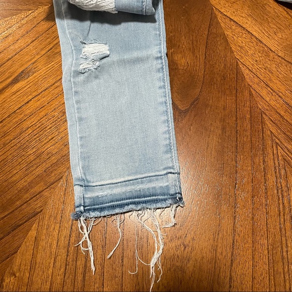 American Eagle Light Wash Super Super Stretch Hi-Rise Jegging Size 6 - Picture 8 of 8